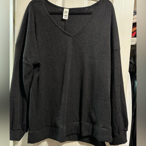 Sew In Love 3x black shirt with banded bottom - Picture 1 of 1